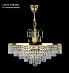 The chandelier can be installed as a surface-mounted or classically on canopy.