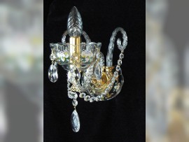 1-arm crystal wall light with enameled flowers