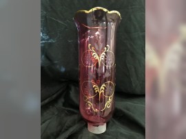 Red vase with gilded rim 1