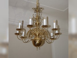 10-arm Dutch chandelier made of shiny brass - detail