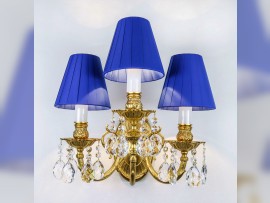 Massive 3-arm wall light with blue textile shade