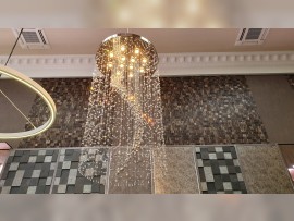 Spiral silver chandelier (18 bulbs) in the interior