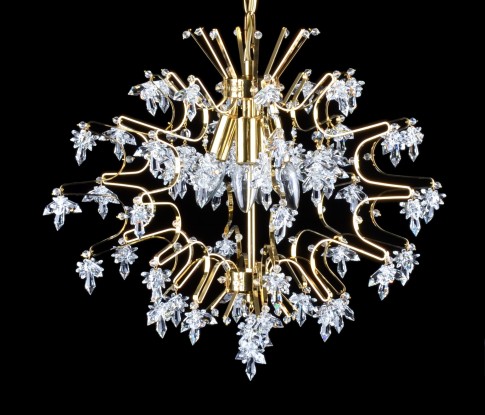 Chandelier in the shape of a crystal flake with 4 bulbs